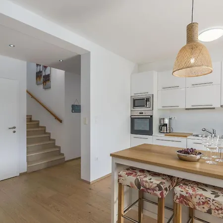 Villa Anita For 7 People Near With Private Pool And Beautiful Garden Poreč