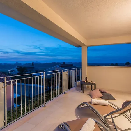 Villa Anita For 7 People Near With Private Pool And Beautiful Garden *