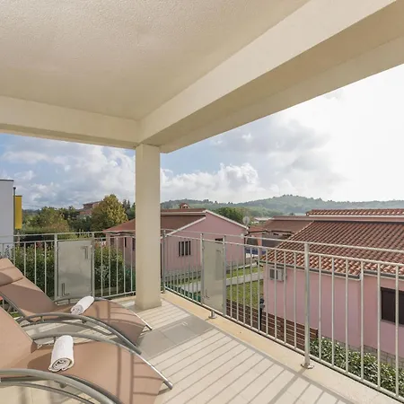 Anita For 7 People Near With Private Pool And Beautiful Garden * Пореч