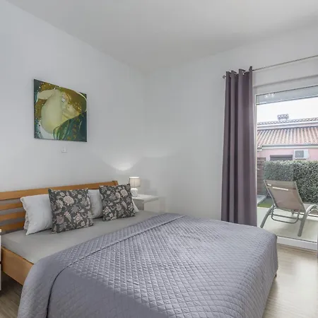 Anita For 7 People Near With Private Pool And Beautiful Garden * Пореч